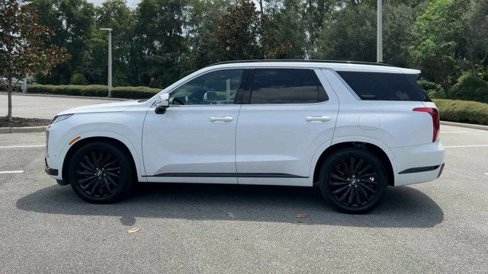 Used 2024 Hyundai Palisade Calligraphy image 5