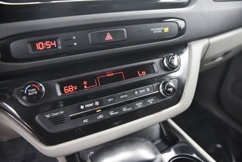 Used 2017 Kia Sedona EX image 21