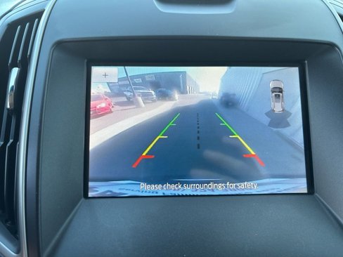 Used 2020 Ford Edge SEL image 21