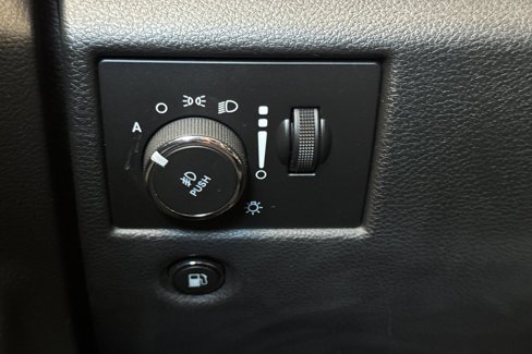 Used 2020 Jeep Grand Cherokee Limited X image 32