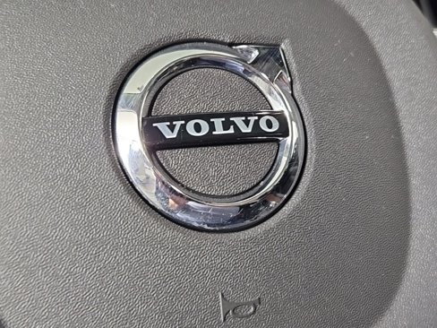 Certified 2025 Volvo S60 B5 Plus image 31