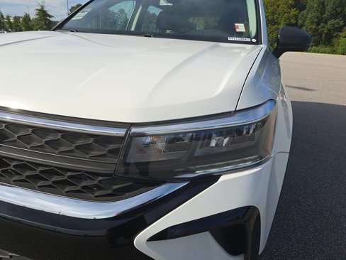Certified 2022 Volkswagen Taos S w/ IQ Drive S Package image 29