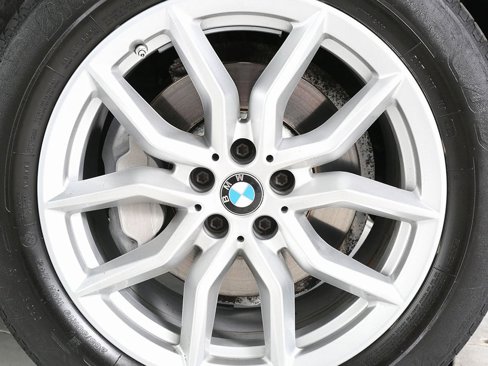 Used 2021 BMW X5 xDrive40i image 9