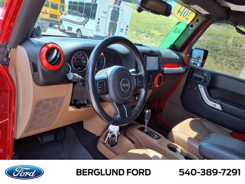 Used 2014 Jeep Wrangler Unlimited Sahara image 16