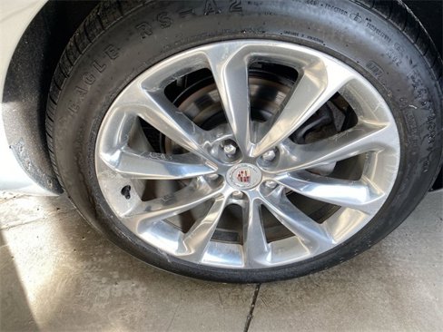 Used 2014 Cadillac XTS Luxury image 32