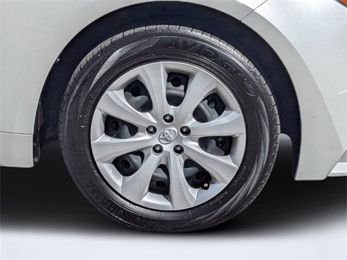 Used 2024 Toyota Corolla LE image 11