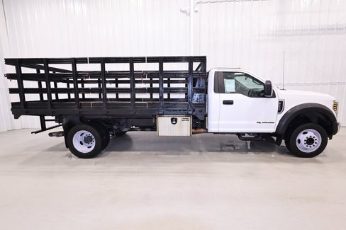 Used 2018 Ford F550 2WD Regular Cab Super Duty image 2