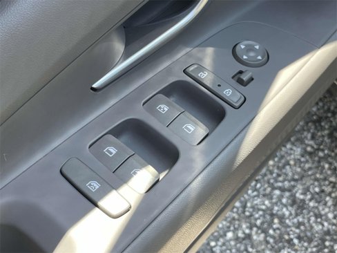 Certified 2022 Hyundai Elantra SEL w/ Convenience + Premium Package image 16