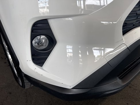 Used 2021 Toyota RAV4 XLE image 12