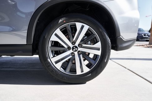 New 2025 Mitsubishi Outlander Sport SE image 8
