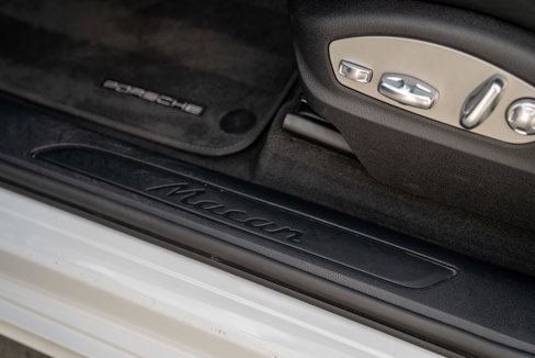 Used 2022 Porsche Macan image 15