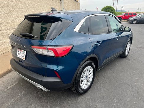 Used 2020 Ford Escape SE image 8