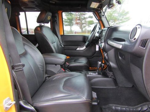 Used 2013 Jeep Wrangler Unlimited Sahara w/ Dual Top Group image 11