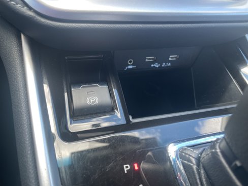 Used 2020 Subaru Outback Premium image 29