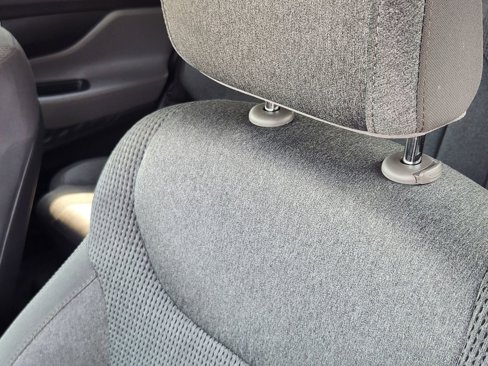 Used 2019 Hyundai Santa Fe SE image 18