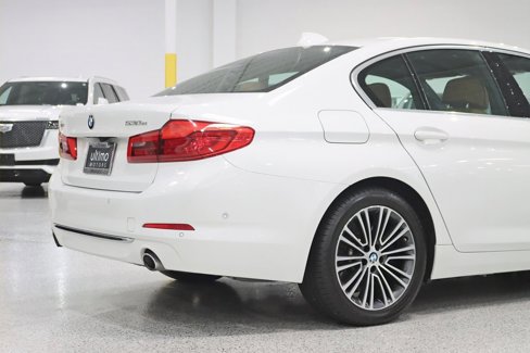 Used 2020 BMW 530e xDrive w/ Executive Package image 10
