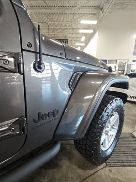 Used 2021 Jeep Gladiator Sport image 44