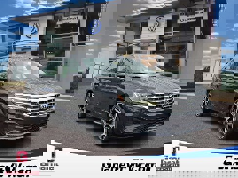 Certified 2020 Volkswagen Passat 2.0T R-Line image 1