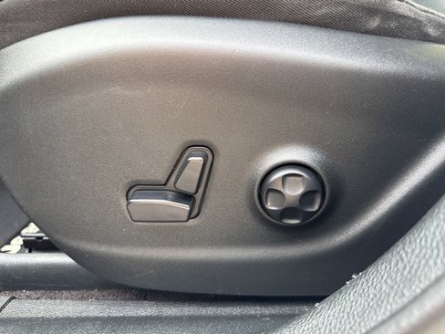 Used 2019 Jeep Cherokee Latitude Plus image 29