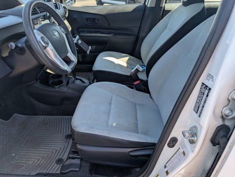 Used 2015 Toyota Prius C One image 8
