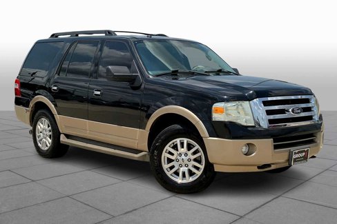 Used 2014 Ford Expedition XLT image 2