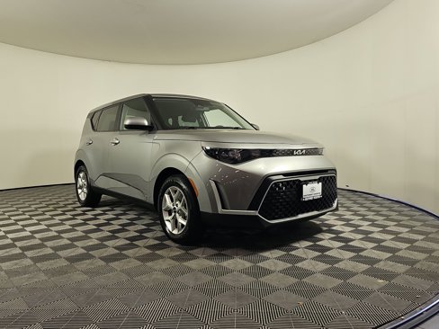Used 2023 Kia Soul LX w/ Option Group 015 image 6