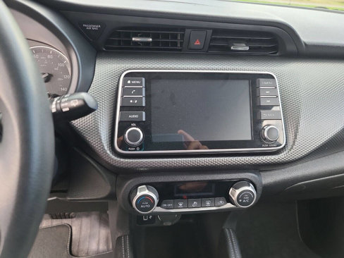 Used 2019 Nissan Kicks SV image 17