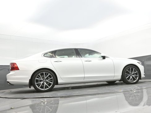 Used 2017 Volvo S90 T5 Momentum w/ Vision Package image 16