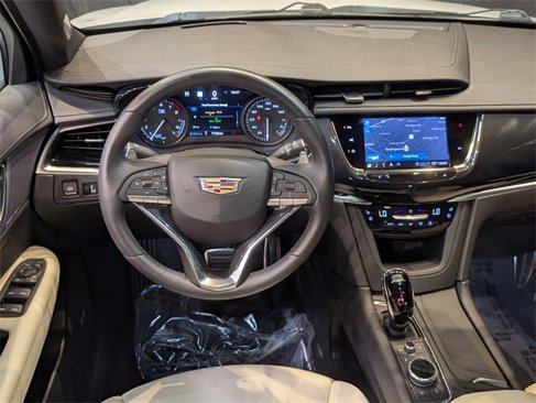 Used 2024 Cadillac XT6 Sport w/ Technology Package image 21