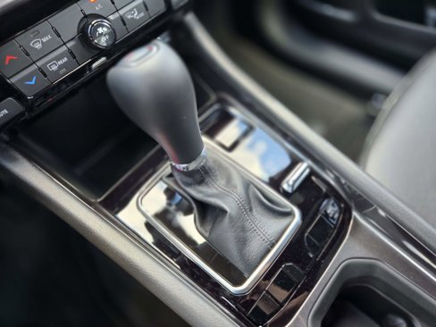 New 2025 Jeep Compass Latitude image 28