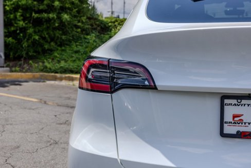Used 2023 Tesla Model Y Long Range image 21