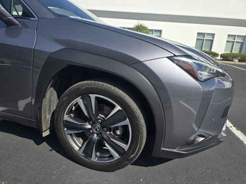 Used 2020 Lexus UX 250h w/ Luxury Package image 4