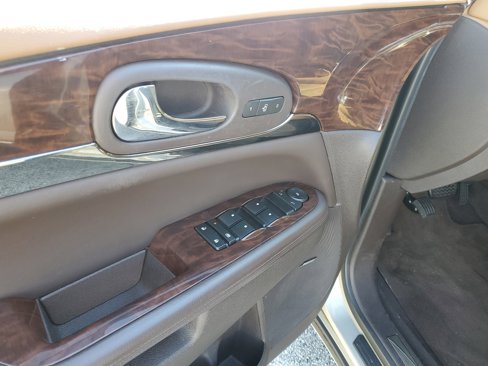 Used 2016 Buick Enclave Leather image 10