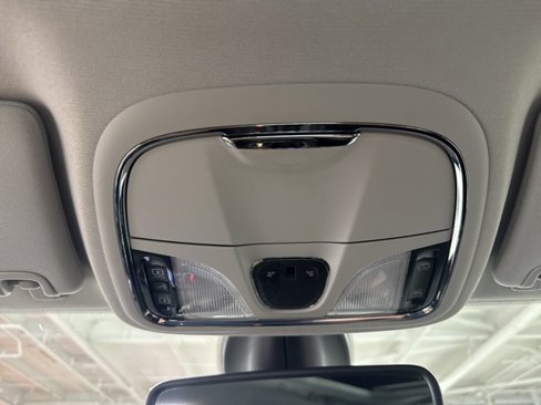 Used 2019 Jeep Cherokee Limited image 22