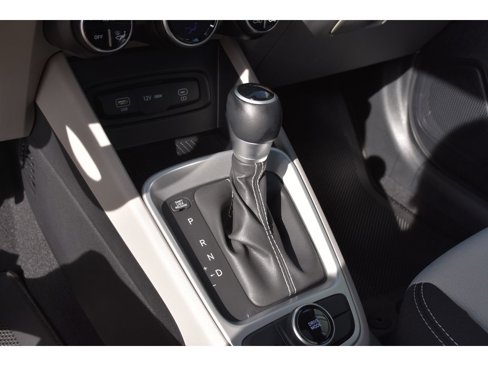 New 2025 Hyundai Venue SEL image 27