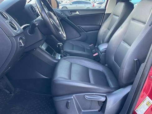 Used 2012 Volkswagen Tiguan SE image 7