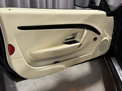 Used 2011 Maserati GranTurismo Convertible image 18