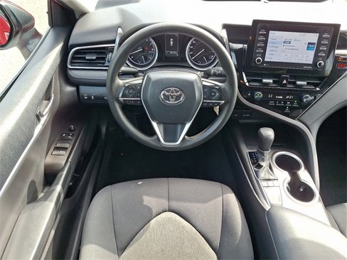 Used 2023 Toyota Camry LE image 11