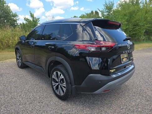 Used 2021 Nissan Rogue SV w/ Premium Package image 3