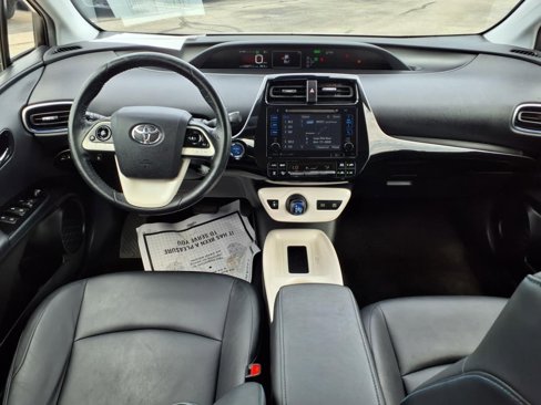 Used 2016 Toyota Prius Three Touring image 9