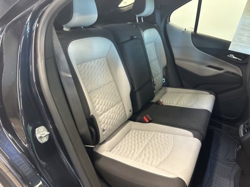 Used 2021 Chevrolet Equinox LT image 24