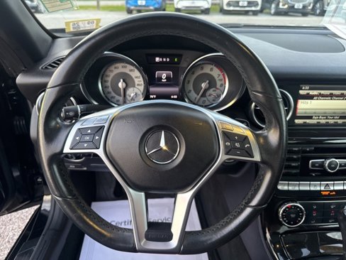 Used 2015 Mercedes-Benz SLK 250 image 13