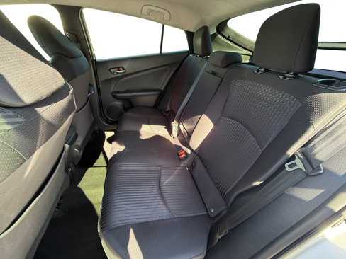 Used 2018 Toyota Prius Four image 16