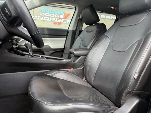Used 2022 Jeep Compass Limited image 21