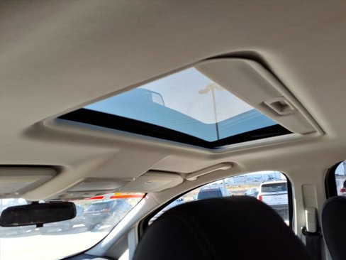 Used 2021 Ford EcoSport SE w/ SE Convenience Package image 17
