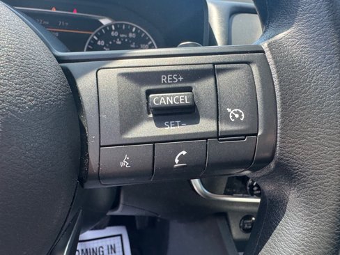 Used 2024 Nissan Rogue S image 21