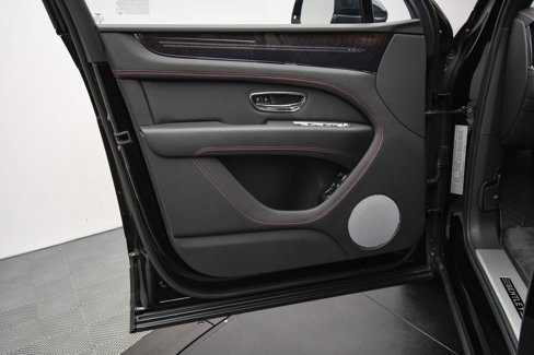 Used 2024 Bentley Bentayga Extended Wheelbase image 41