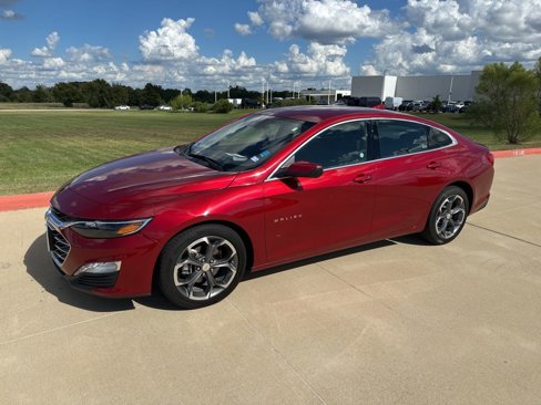 Used 2024 Chevrolet Malibu LT image 3