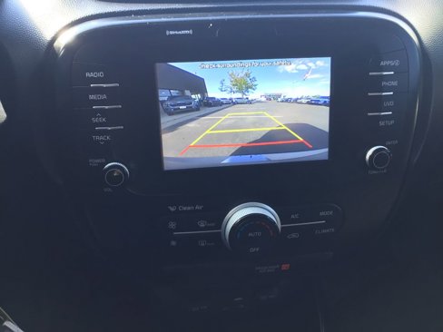 Used 2019 Kia Soul + image 9