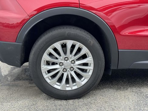 Certified 2024 Cadillac XT4 Luxury w/ Cold Weather Package image 9